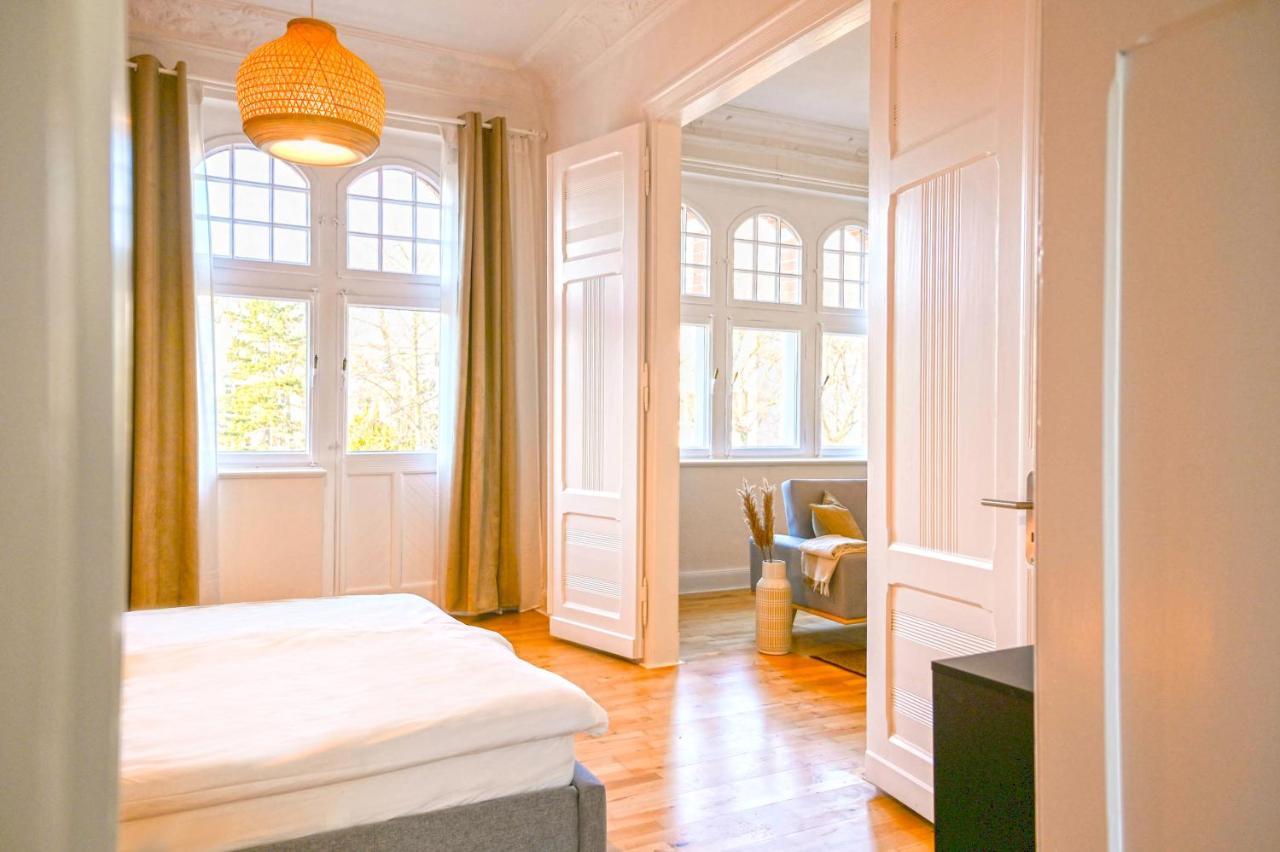 120Qm Denkmal Apartment In Krefeld Mit Stuck Und Balkon - Beuys Apartments - Κρέφελντ Εξωτερικό φωτογραφία