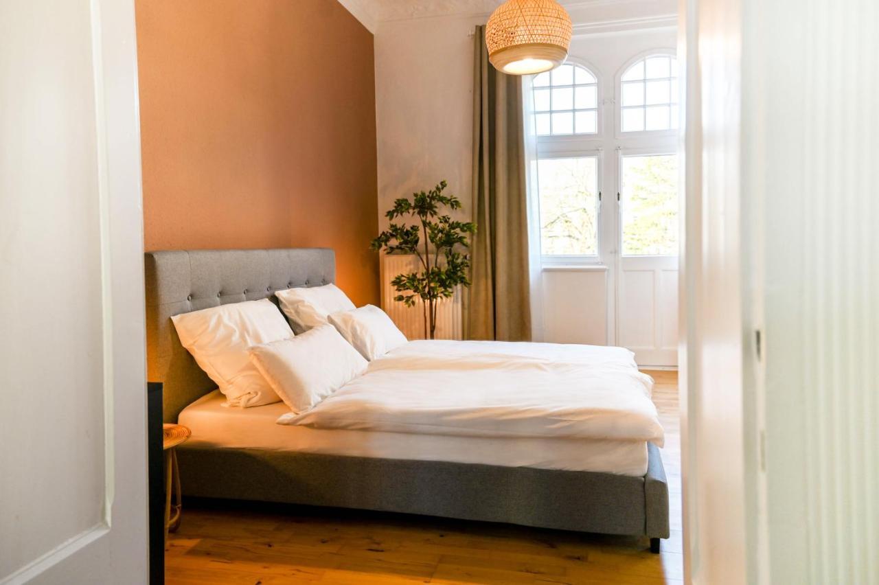 120Qm Denkmal Apartment In Krefeld Mit Stuck Und Balkon - Beuys Apartments - Κρέφελντ Εξωτερικό φωτογραφία